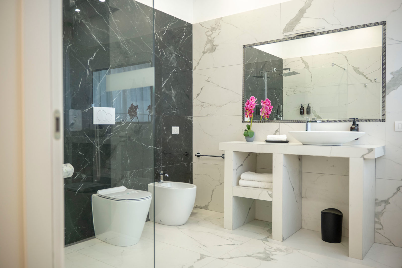 Deluxe Suite — 5