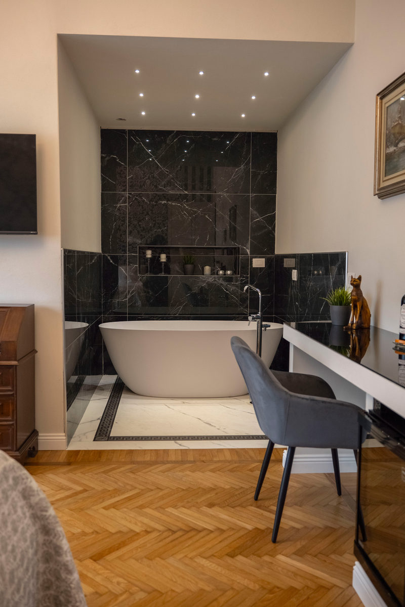 King Suite — 5